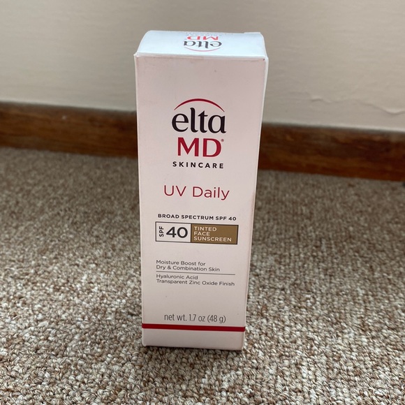 NWOT! EltaMD UV Daily Tinted Broad-Spectrum SPF 40 - Picture 2 of 3